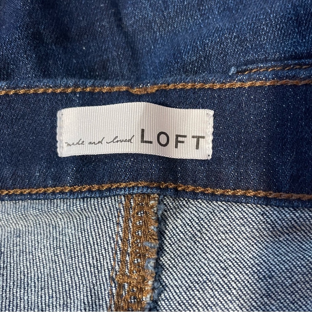Loft The Girlfriend Dark Wash Jeans.  Size 2 - Picture 4 of 7